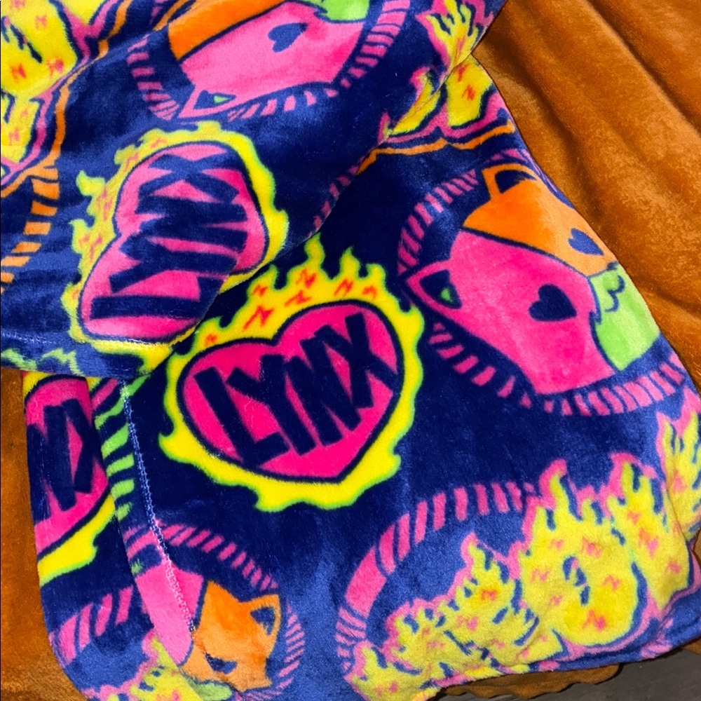 Fortnite Plush Neon Throw blanket